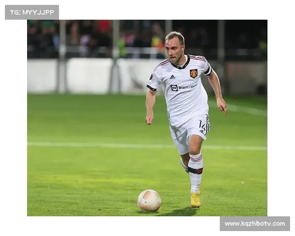 中场球员长传调度，展现拉沃尔皮亚纳战术应用